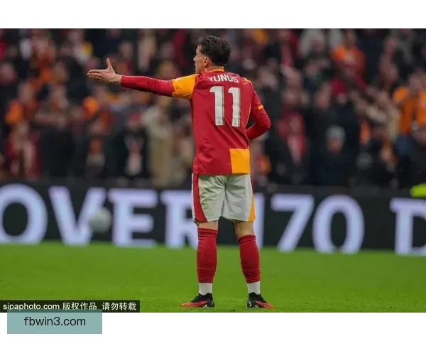 加拉塔萨雷官宣杨莉娜加盟 身披13号战袍剑指争冠新篇章启航